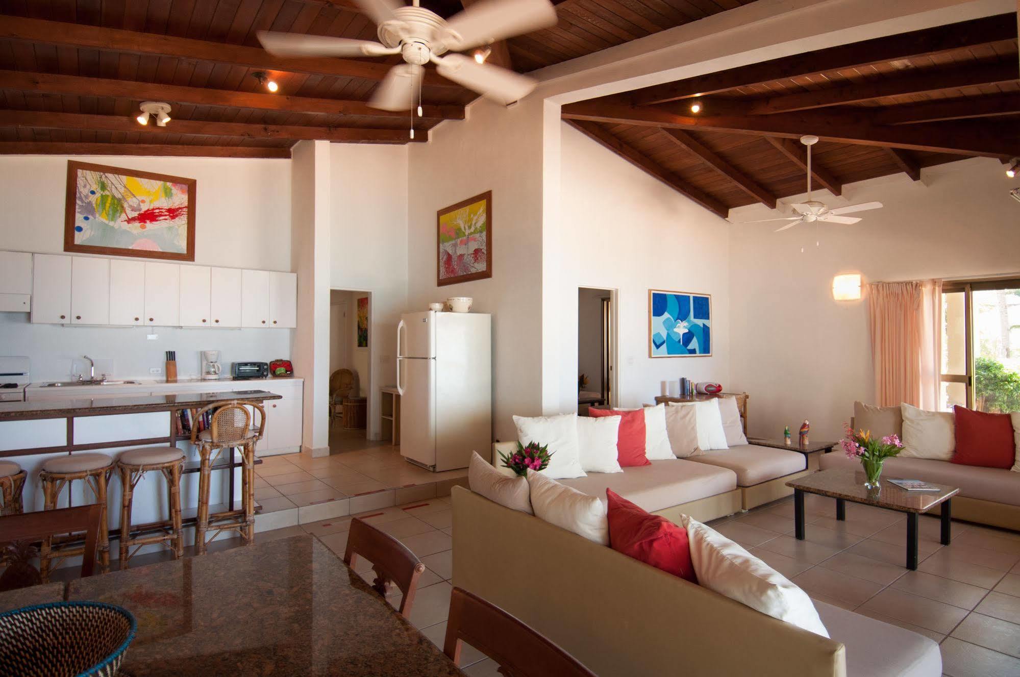 Mango Bay Resort スパニッシュタウン エクステリア 写真