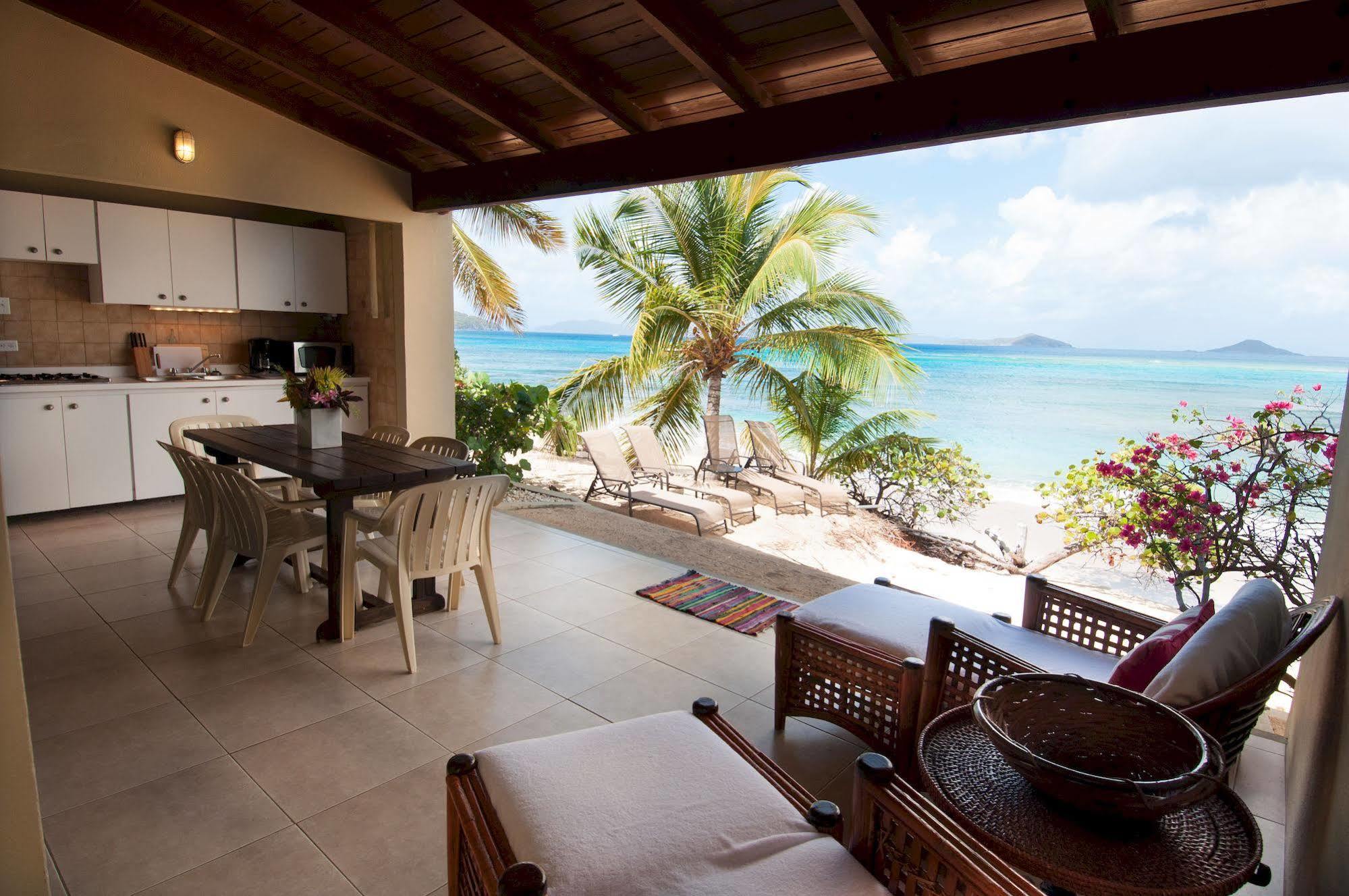 Mango Bay Resort スパニッシュタウン エクステリア 写真