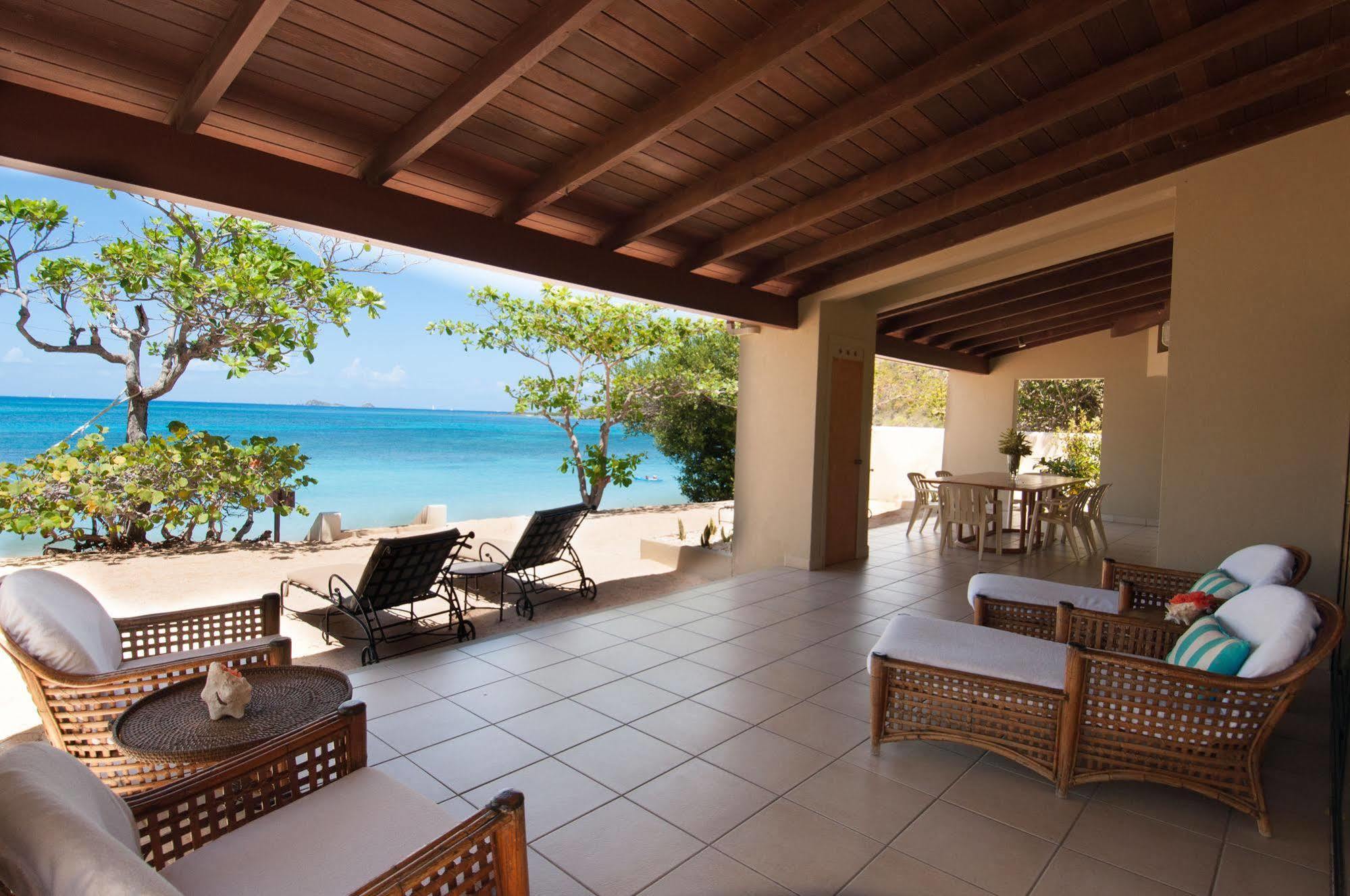 Mango Bay Resort スパニッシュタウン エクステリア 写真